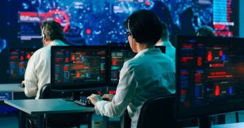IT-Teams verstärken Verteidigungsstrategien angesichts KI-gesteuerter Angriffe Mimecast-Bericht: Cyberattacken nehmen zu und bedrohen Wahlen (Foto: AdobeStock - Framestock 415548758)